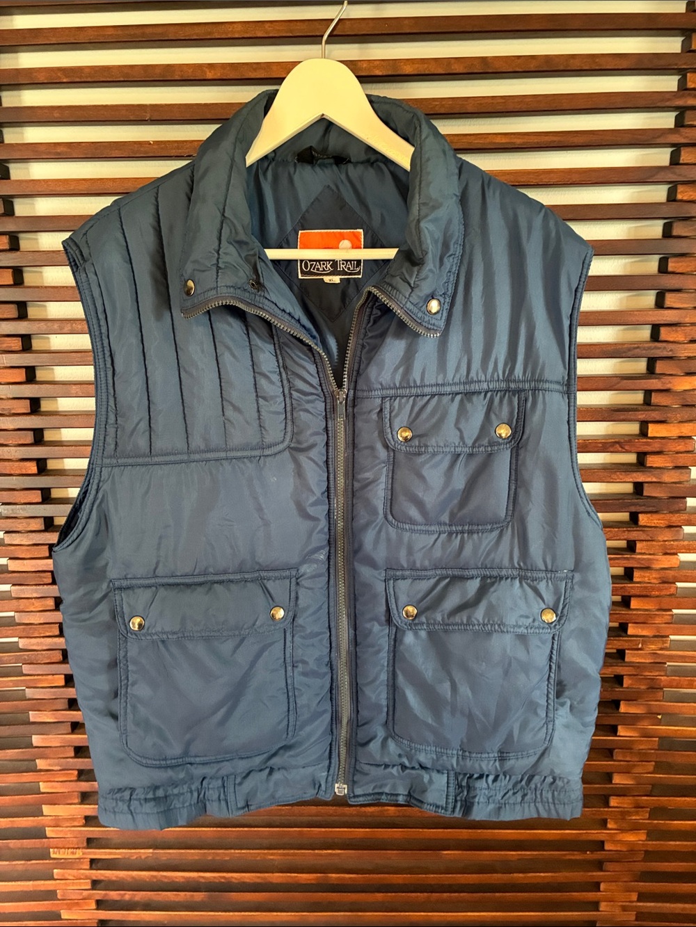 🎉NEW LISTING!🎉Ozark Trail Navy Quilted Puffer Vest with Snap Pockets